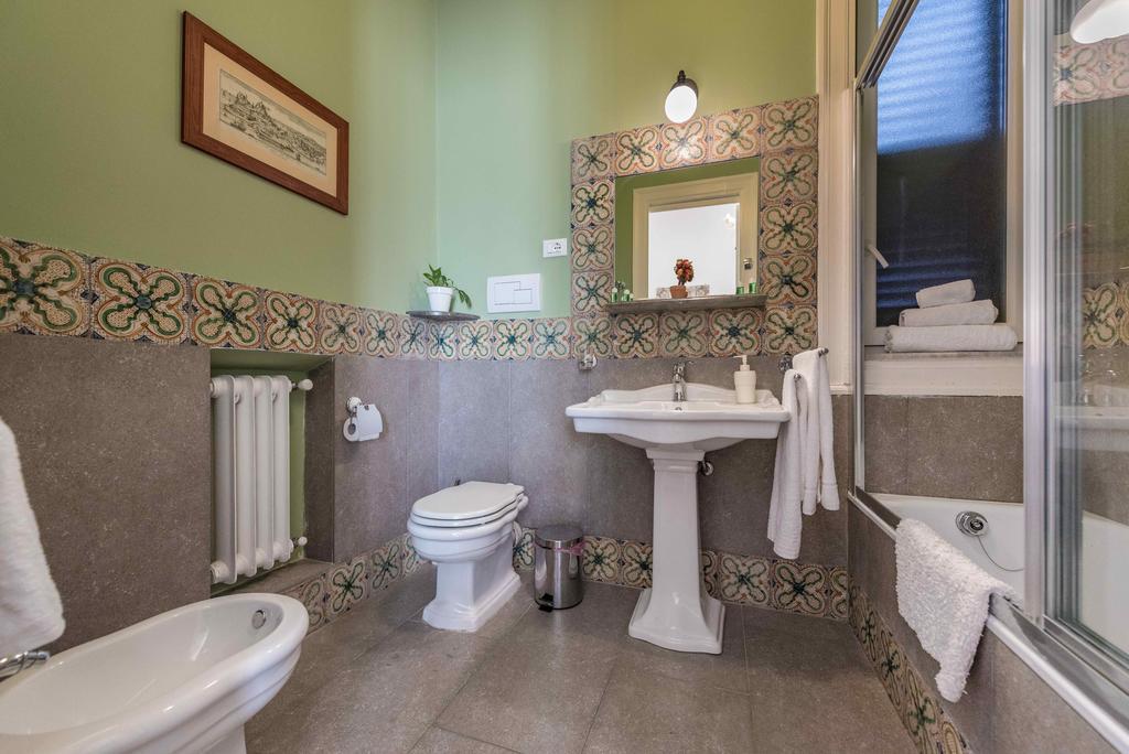 Quadruple Room with Private Bathroom